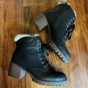 Report R2 Womens Black Ankle Lace-up Boots with Heel